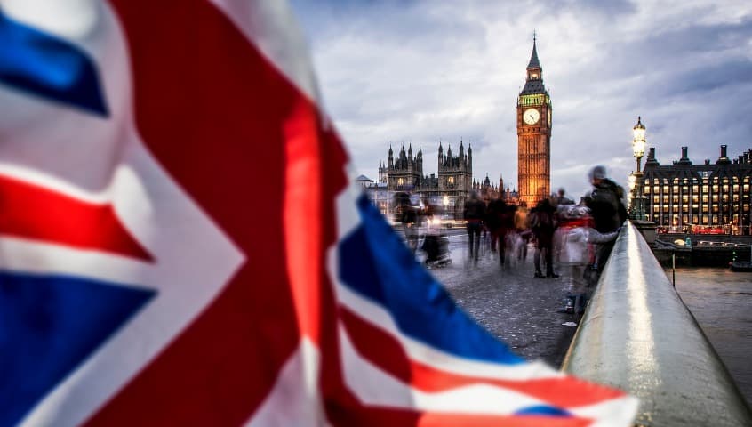 brexit-concept-double-exposure-of-flag-and-westminster-palace-with-picture-id1080705696.jpg