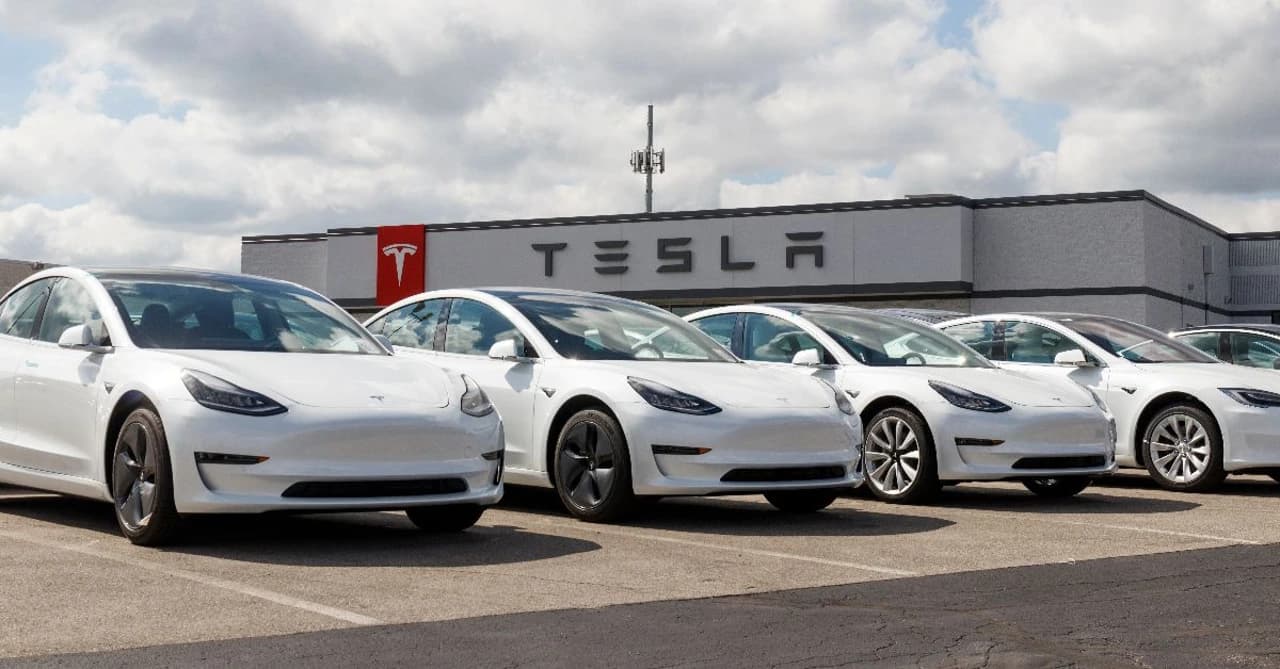 tesla-1.webp